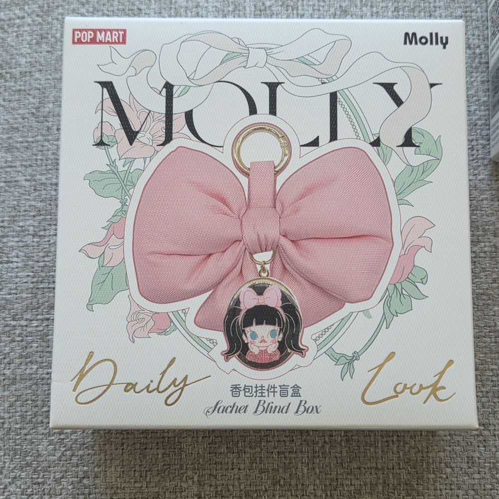Popmart Molly Daily Sachet Bow - Pleasant time